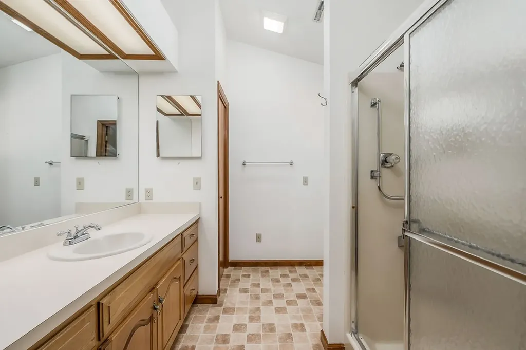 10 Meadows Road Sparta TN 38583-3911