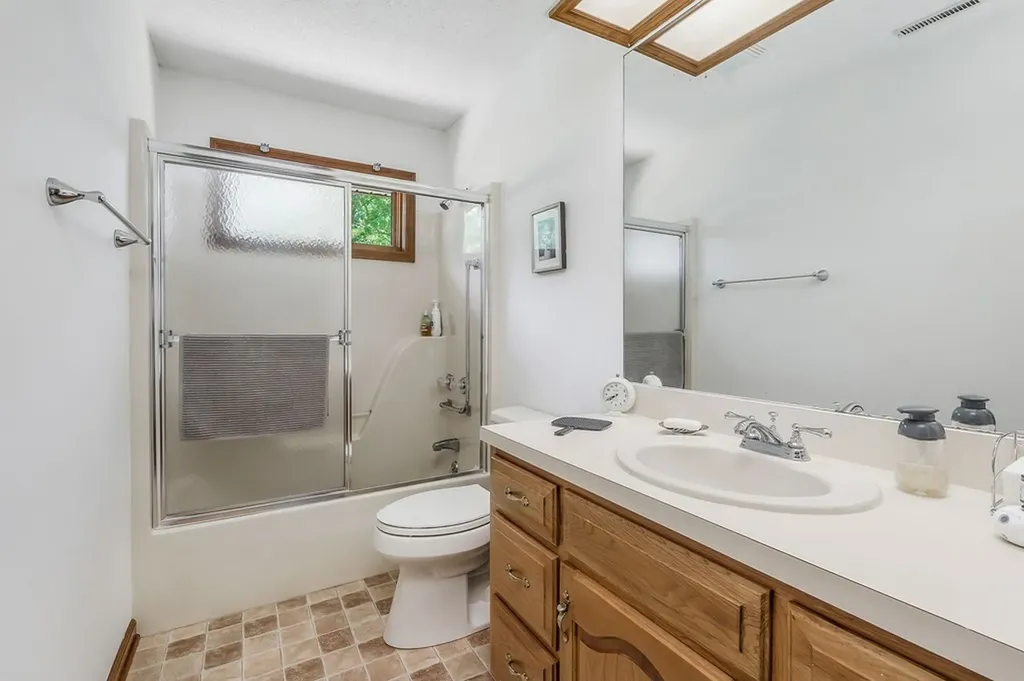 10 Meadows Road Sparta TN 38583-3911