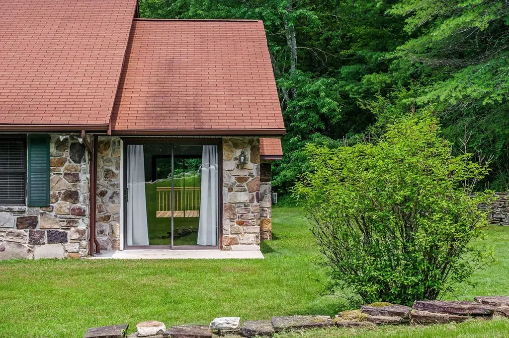 10 Meadows Road Sparta TN 38583-3911