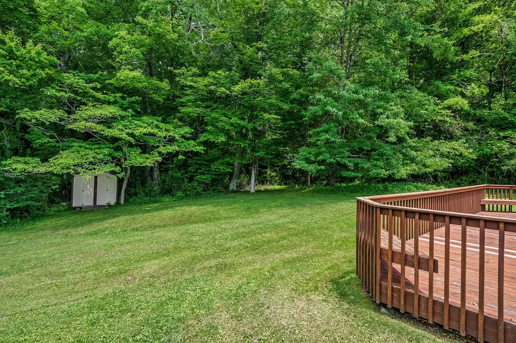 10 Meadows Road Sparta TN 38583-3911