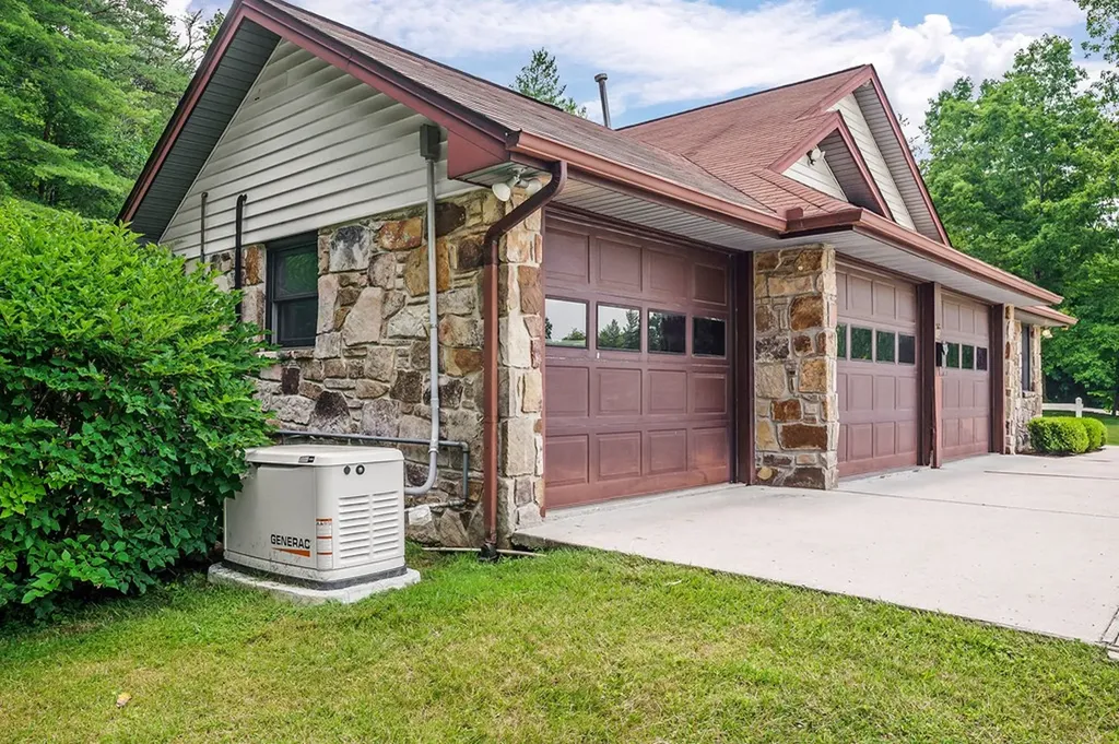 10 Meadows Road Sparta TN 38583-3911