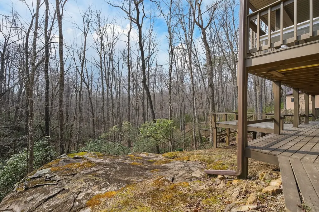 331 E Cove Monterey TN 38574