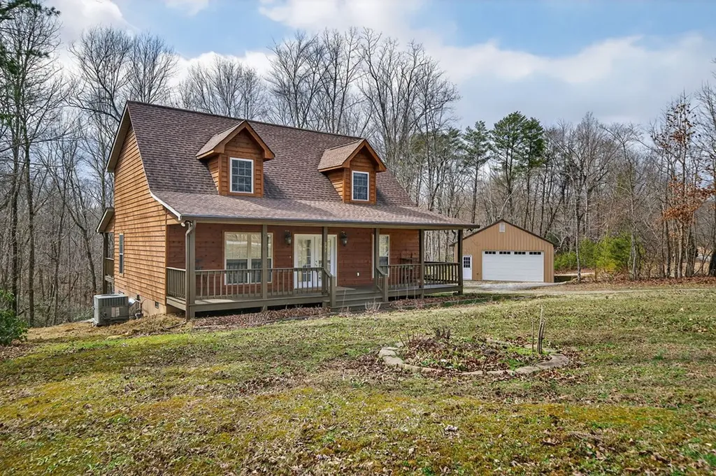 331 E Cove Monterey TN 38574