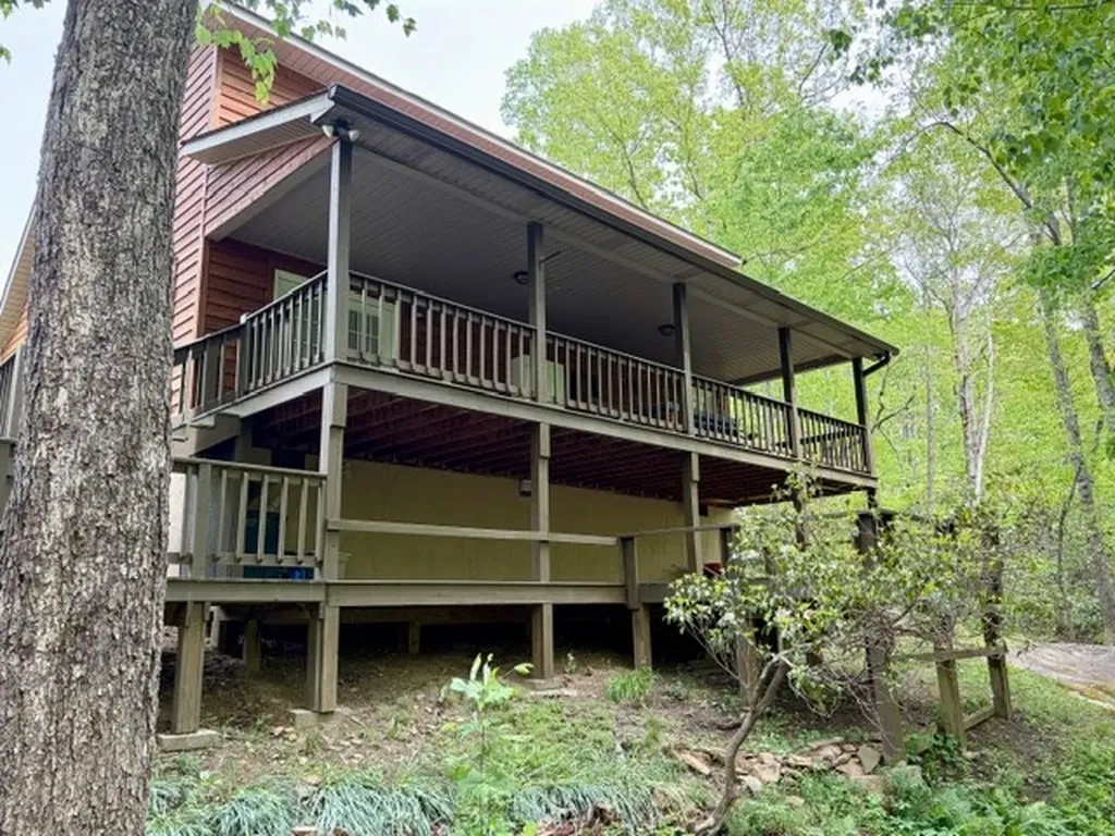 331 E Cove Monterey TN 38574