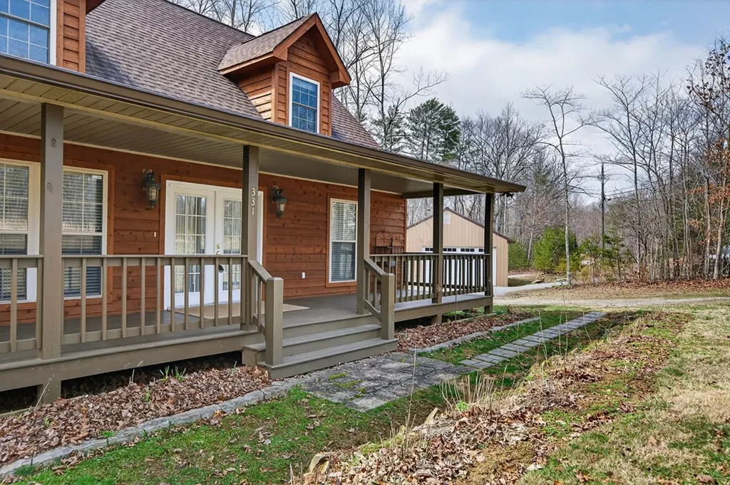 331 E Cove Monterey TN 38574