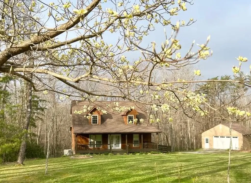 331 E Cove Monterey TN 38574