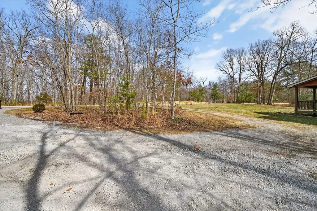 331 E Cove Monterey TN 38574