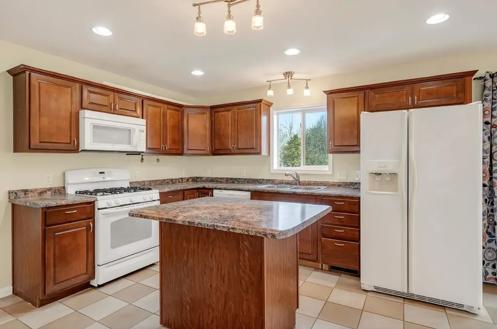 6140 Burgess Falls Road Sparta TN 38583