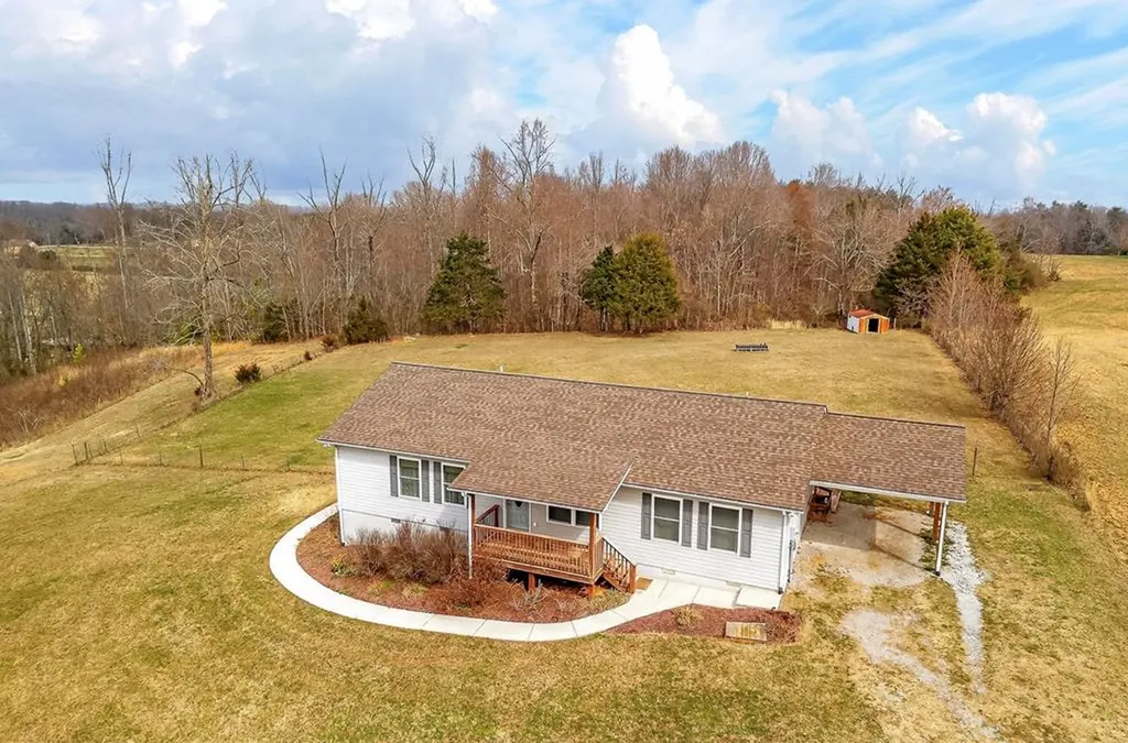 6140 Burgess Falls Road Sparta TN 38583