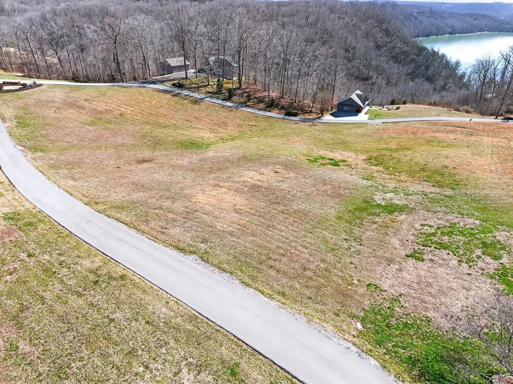 Lot 9 Mallard Pointe Byrdstown TN 38549