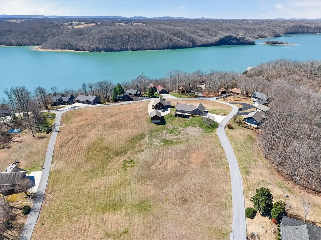 Lot 9 Mallard Pointe Byrdstown TN 38549