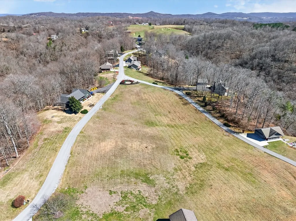Lot 9 Mallard Pointe Byrdstown TN 38549