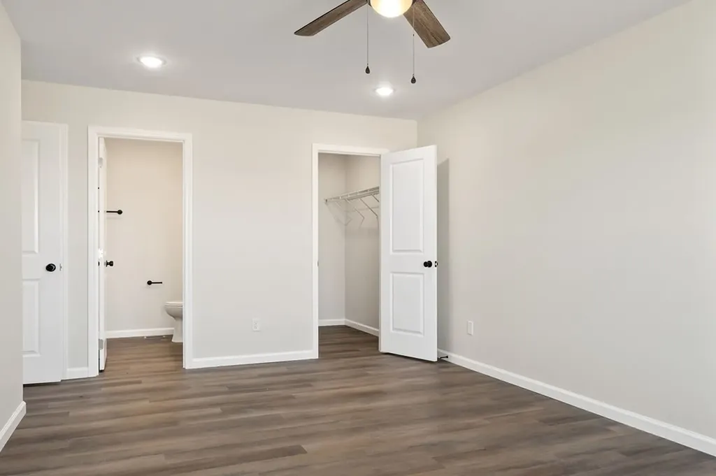 14305 Old Kentucky Road Walling TN 38587