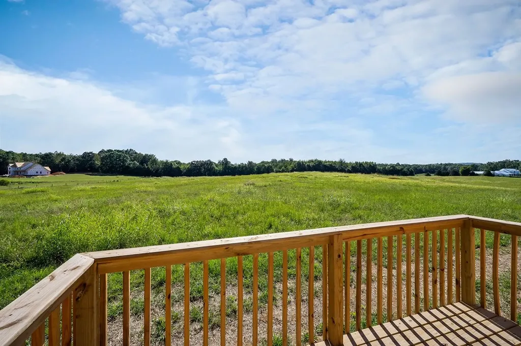 14305 Old Kentucky Road Walling TN 38587