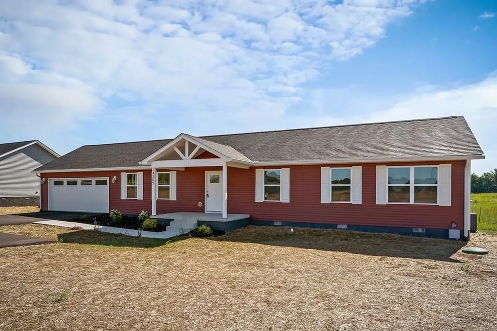 14305 Old Kentucky Road Walling TN 38587