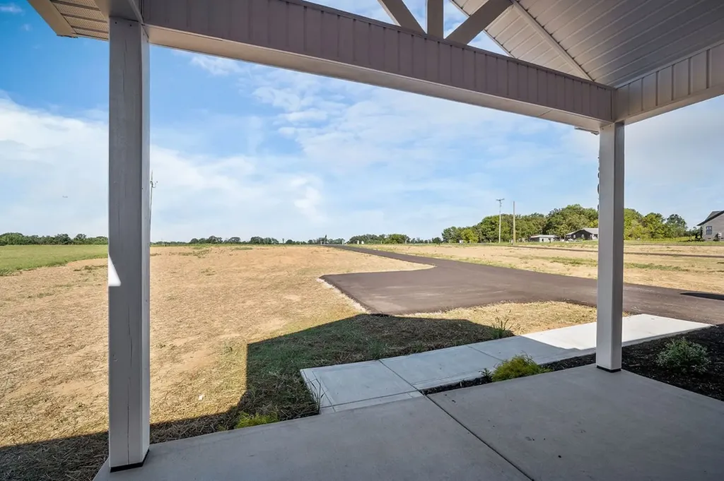 14305 Old Kentucky Road Walling TN 38587