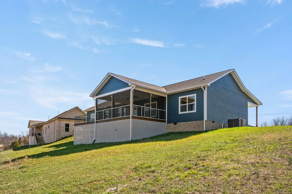 9345 Fox Hill Road Baxter TN 38544