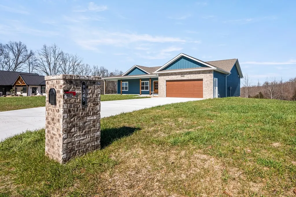 9345 Fox Hill Road Baxter TN 38544