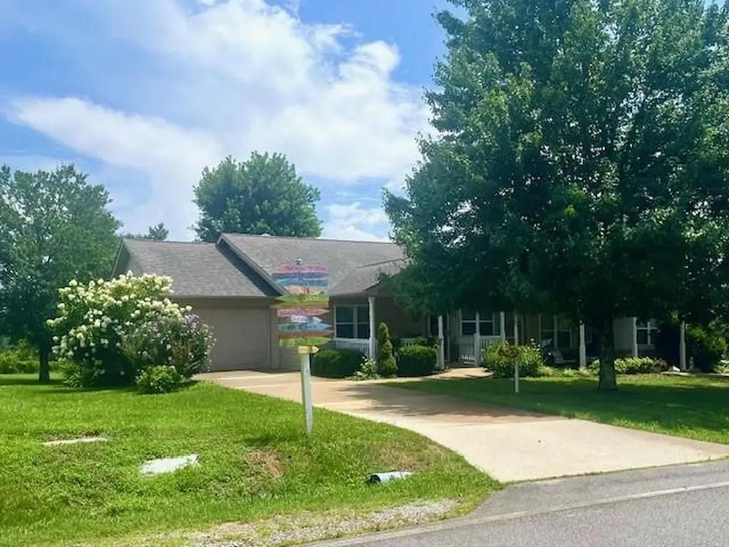 165 Grandview Lane Crossville TN 38571-8265