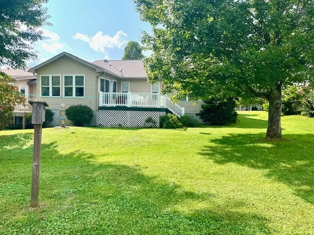 165 Grandview Lane Crossville TN 38571-8265