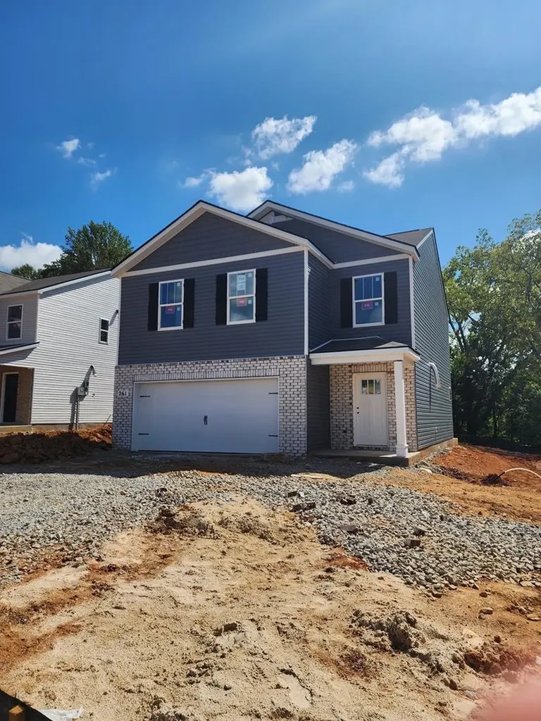 261 London Court Baxter TN 38544