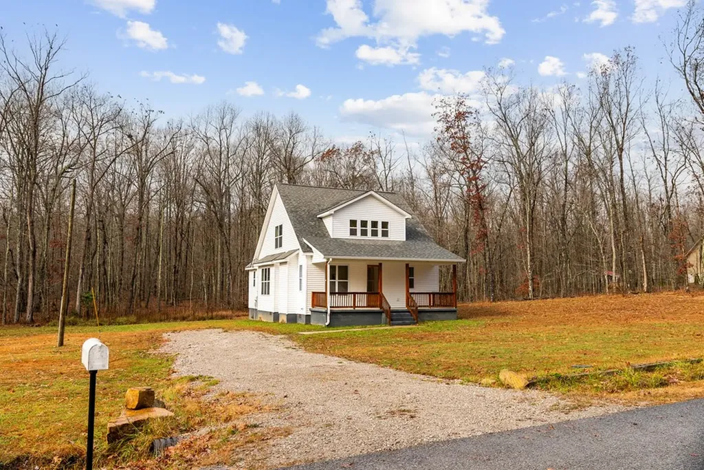 1023 W Laurel Way Monterey TN 38574