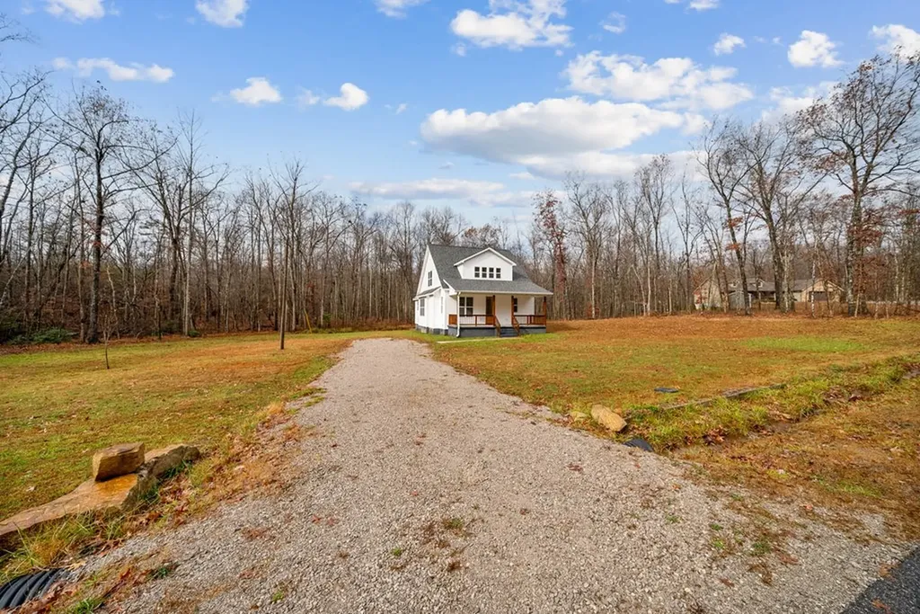 1023 W Laurel Way Monterey TN 38574