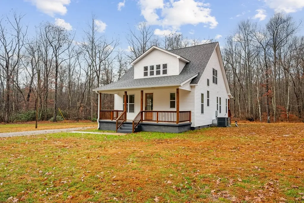 1023 W Laurel Way Monterey TN 38574