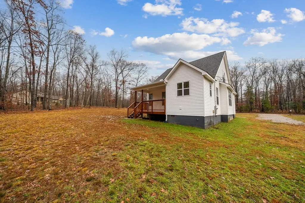 1023 W Laurel Way Monterey TN 38574