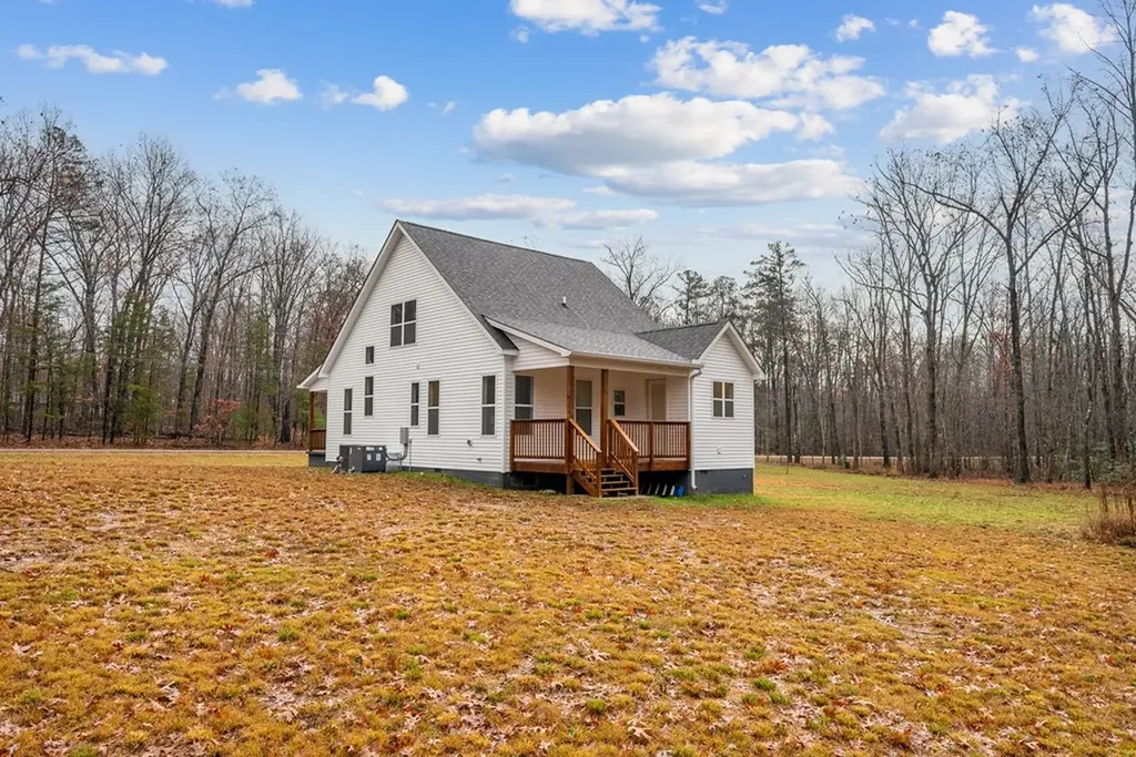 1023 W Laurel Way Monterey TN 38574