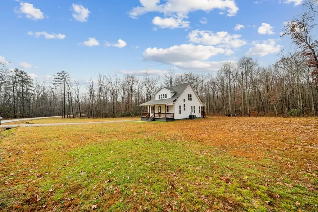 1023 W Laurel Way Monterey TN 38574