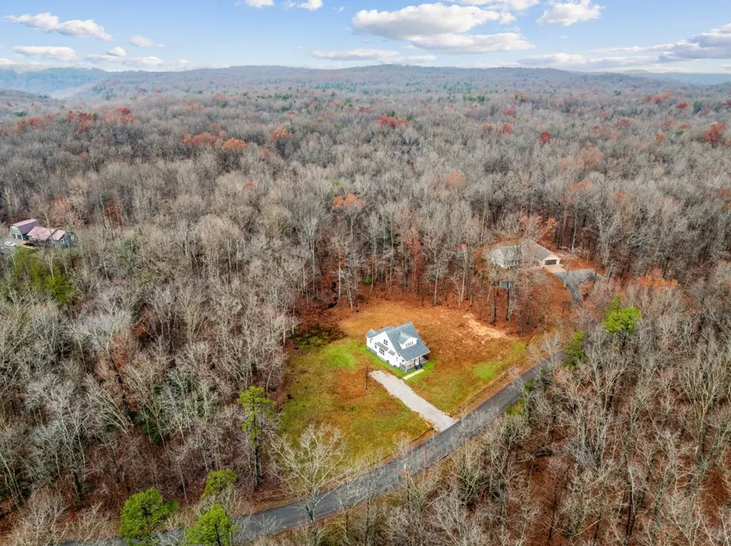 1023 W Laurel Way Monterey TN 38574