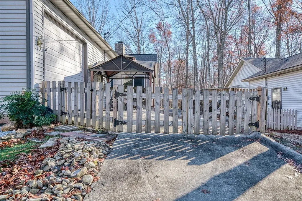 118 Glenwood Drive Crossville TN 38558