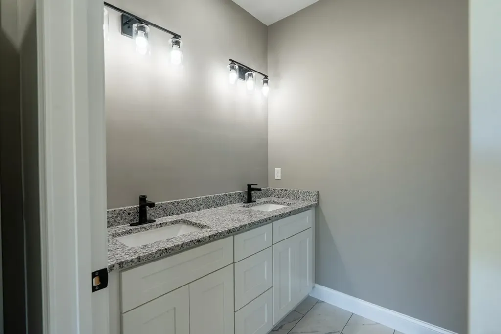 349 S Raintree Drive Livingston TN 38570