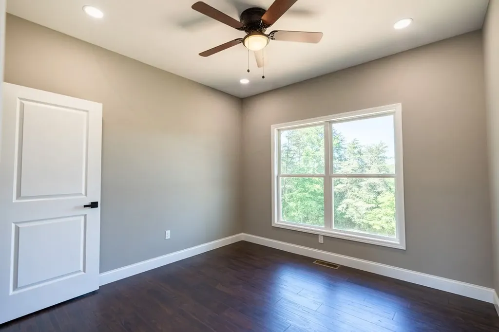 349 S Raintree Drive Livingston TN 38570