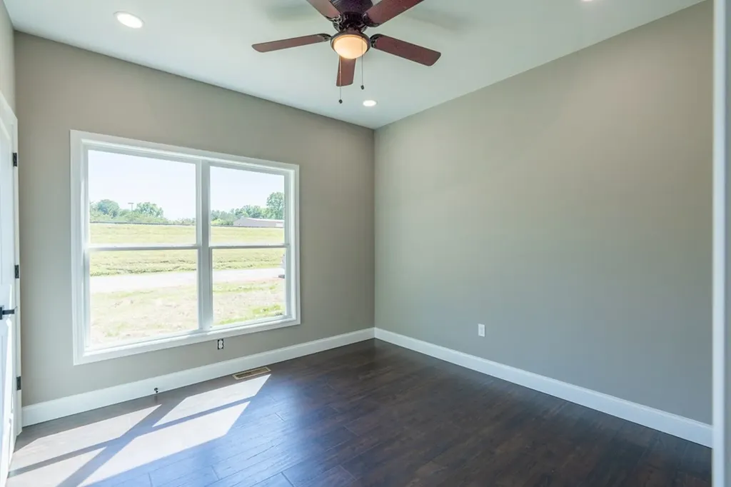 349 S Raintree Drive Livingston TN 38570