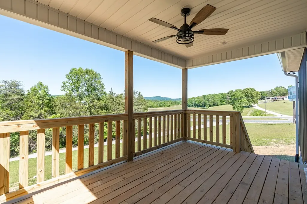 349 S Raintree Drive Livingston TN 38570