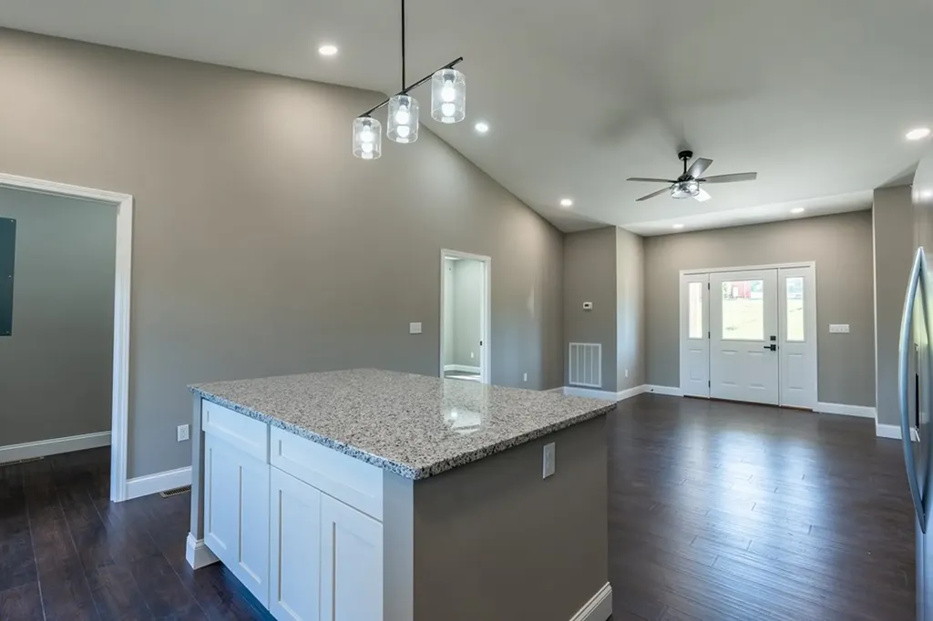 349 S Raintree Drive Livingston TN 38570