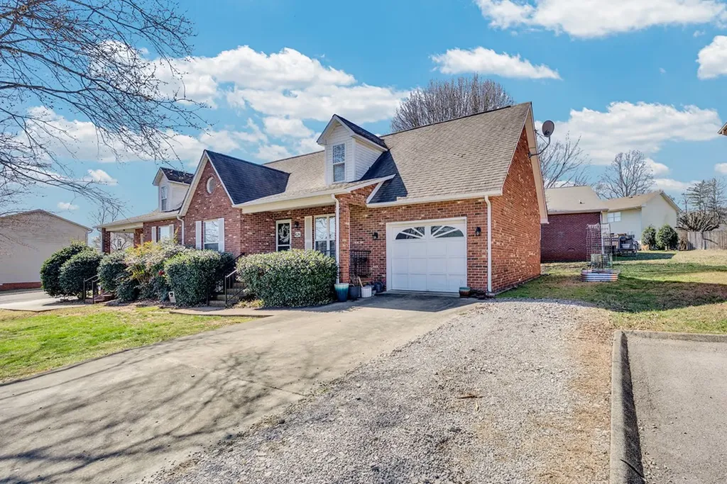 62 B Eastgate Circle Cookeville TN 38506