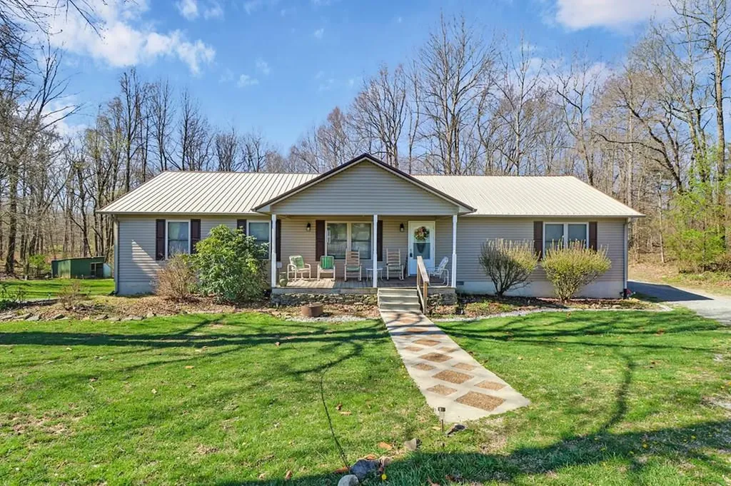 1801 W Old Highway 70 Crossville TN 38572