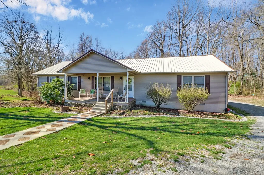 1801 W Old Highway 70 Crossville TN 38572