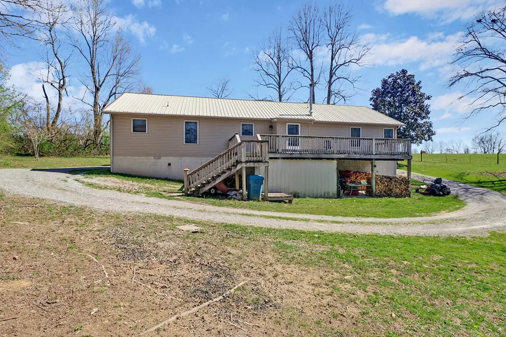1801 W Old Highway 70 Crossville TN 38572