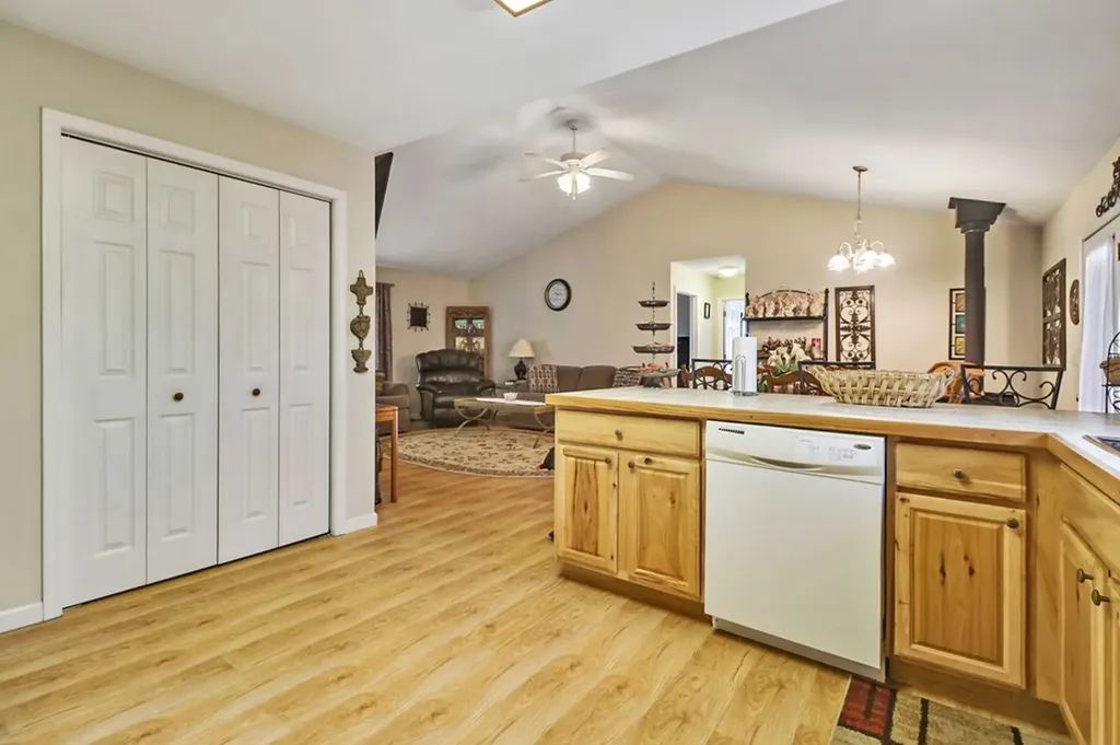 1801 W Old Highway 70 Crossville TN 38572