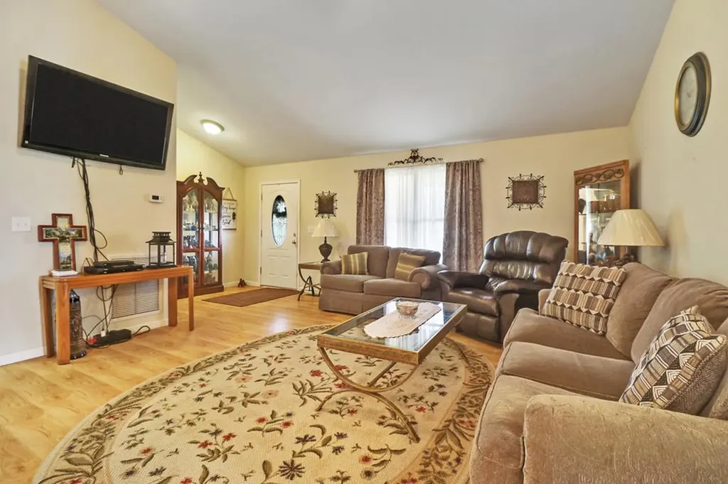 1801 W Old Highway 70 Crossville TN 38572