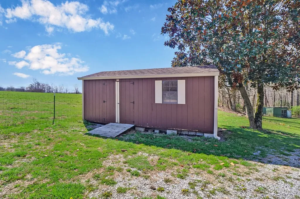 1801 W Old Highway 70 Crossville TN 38572