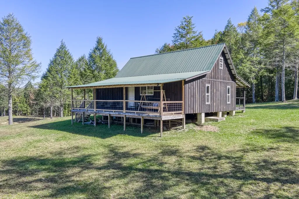 4832 Lovejoy Road Crawford TN 38554