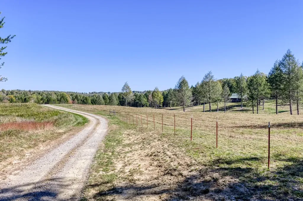 4832 Lovejoy Road Crawford TN 38554