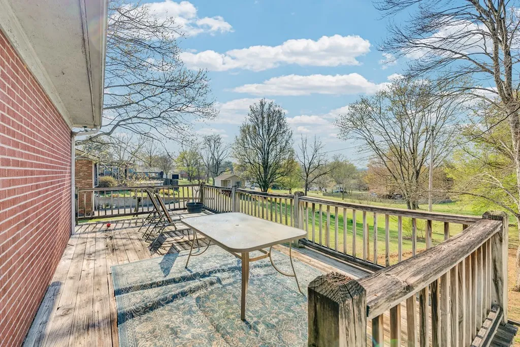 607 Turn Table Road Sparta TN 38583