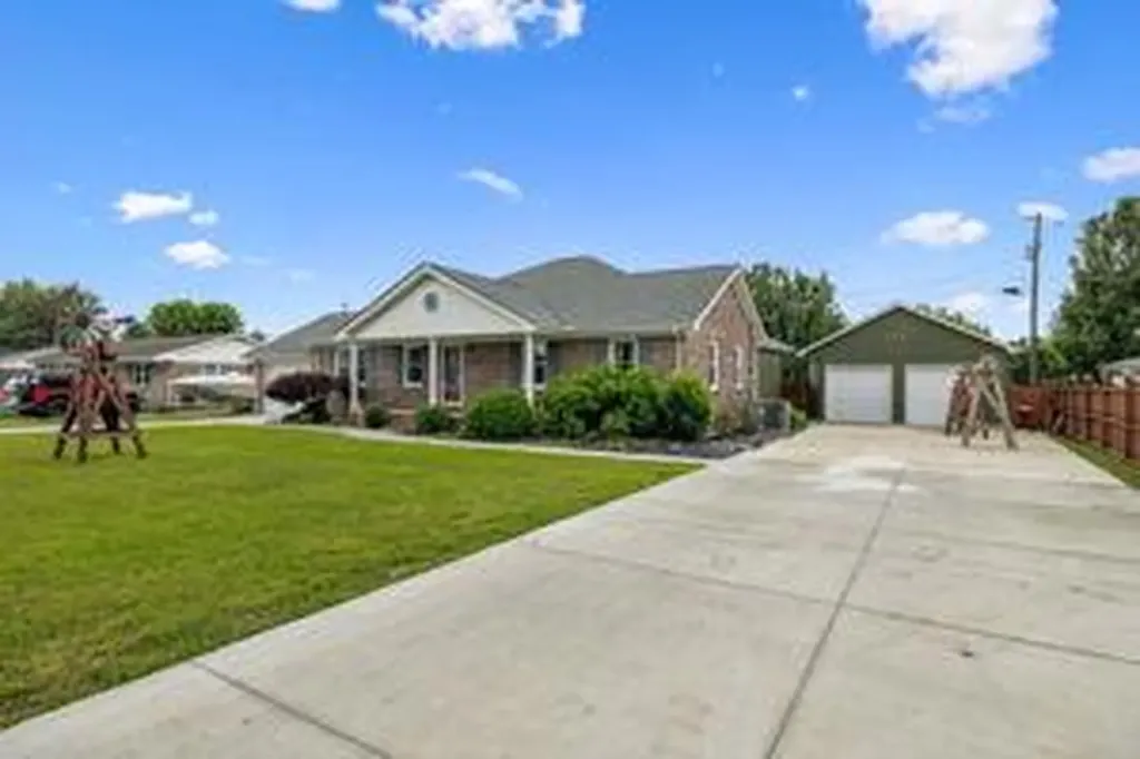 595 Pack Circle Smithville TN 37166