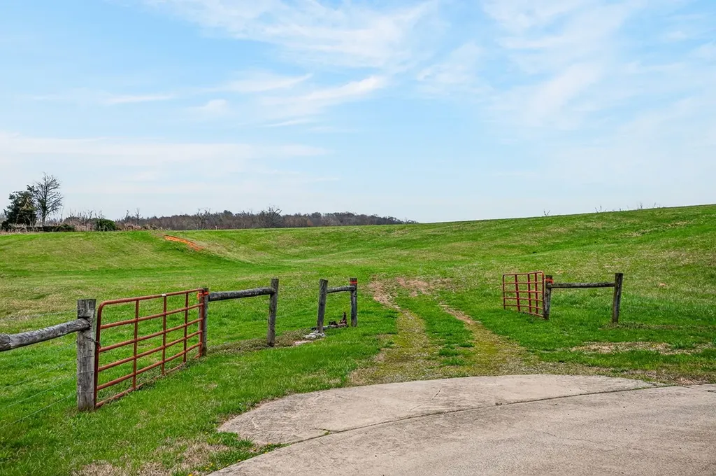 59.56 Ac Marie Lane Red Boiling Springs TN 37150